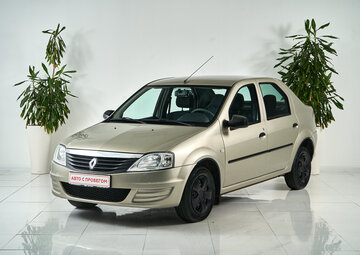 Renault Logan Вид 1